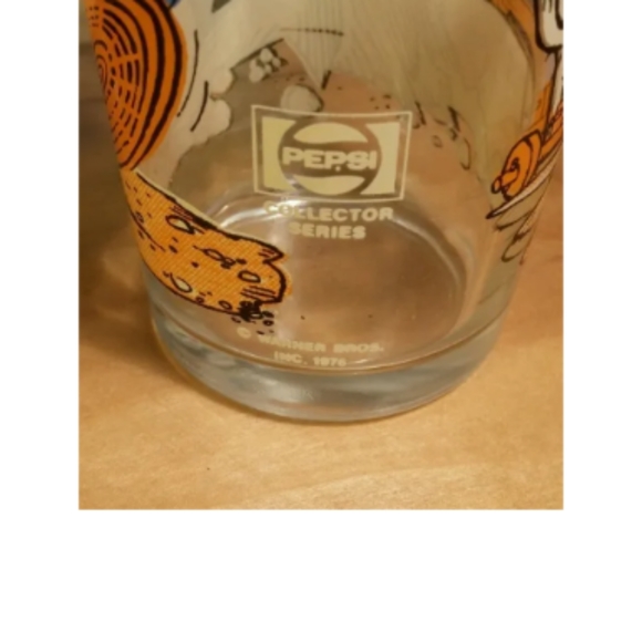 💋1976 Warner Bros. Pepsi Collector's Series Glass💋 - Picture 2 of 4